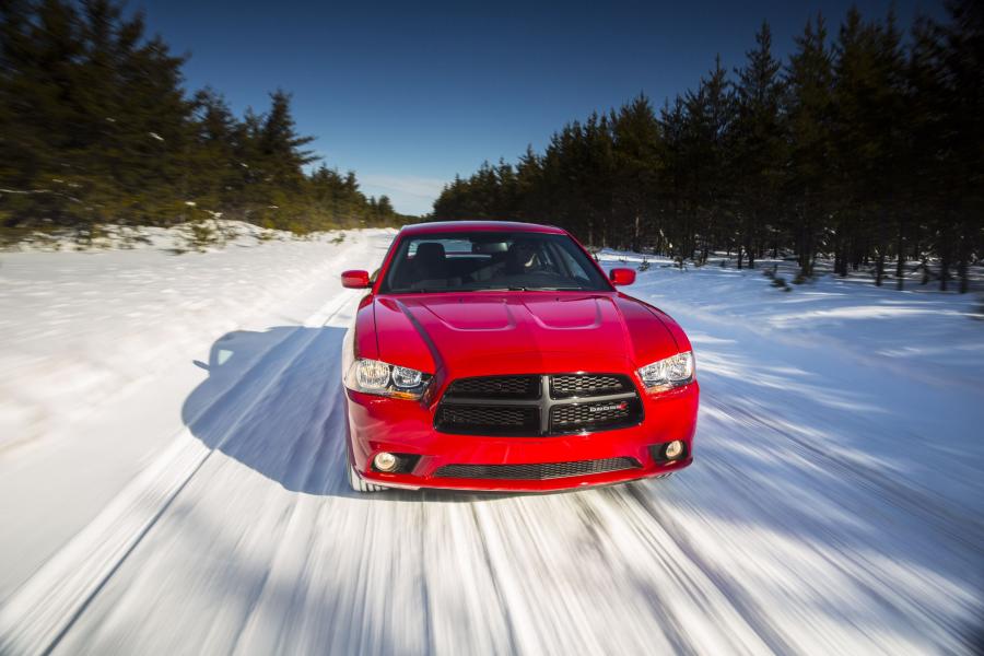  Dodge Charger AWD Sport 2013 года  (фото 23 из 50)